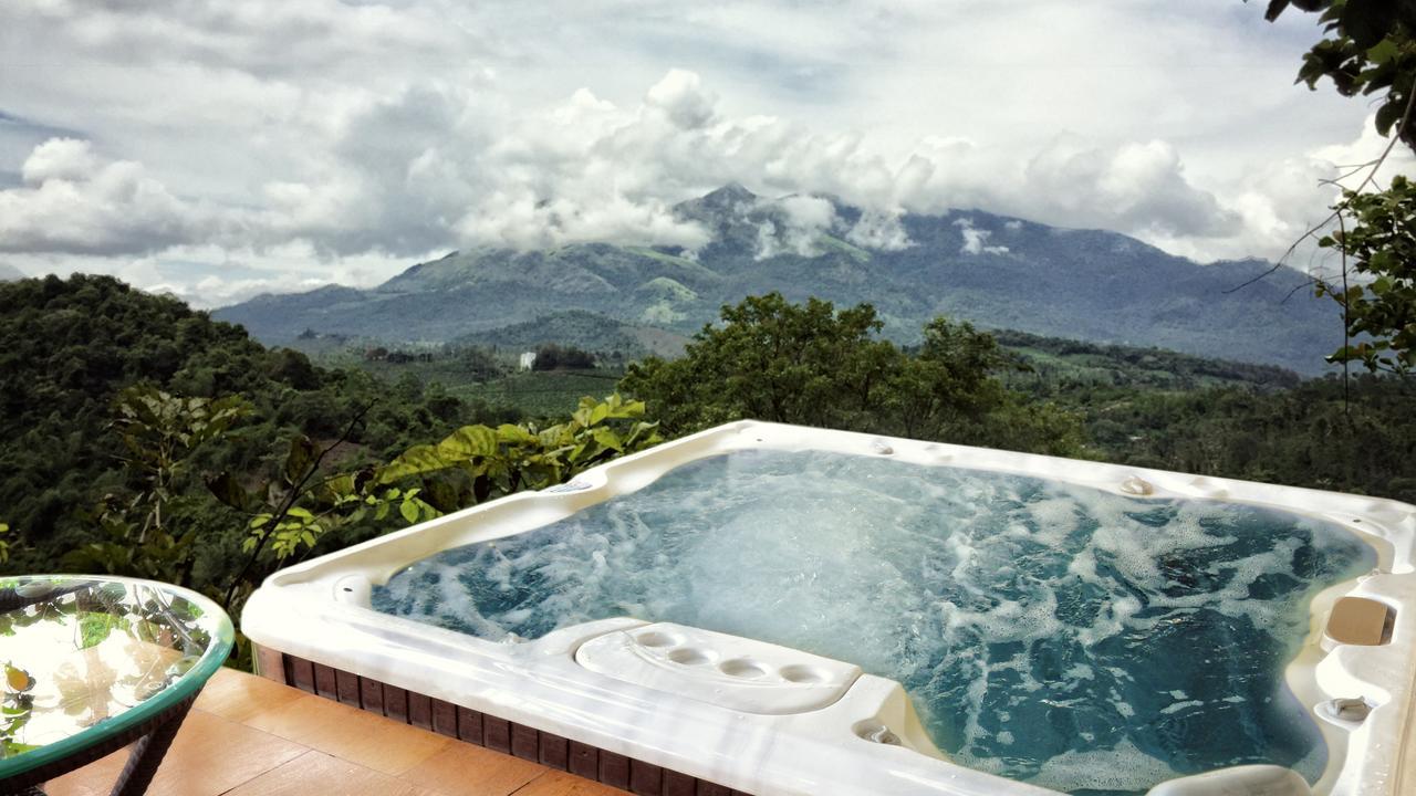 The Windflower Resort & Spa, Vythiri Wayanad Esterno foto